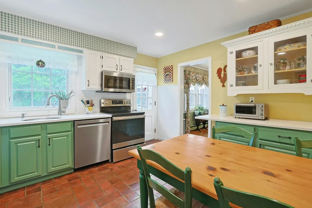 12 Heath Road Valhalla NY 10595