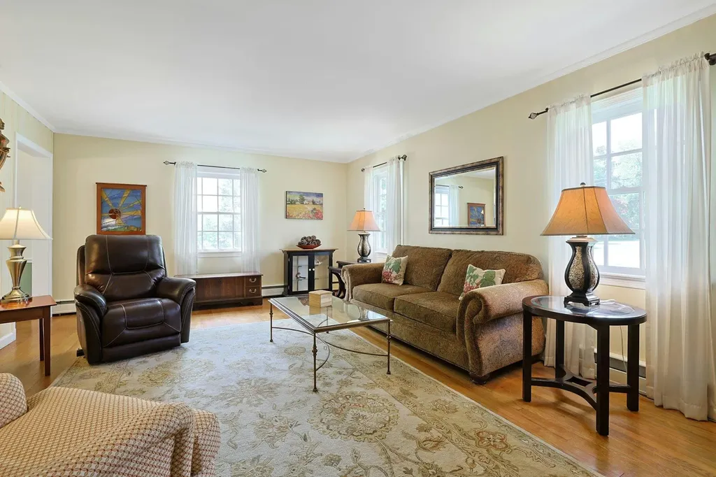 12 Heath Road Valhalla NY 10595