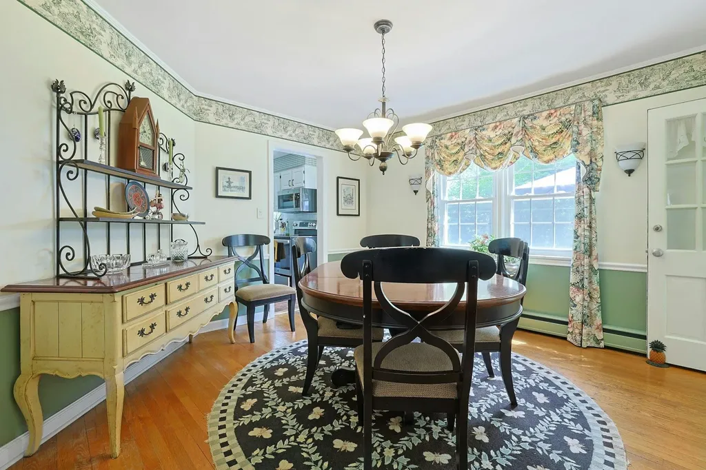 12 Heath Road Valhalla NY 10595