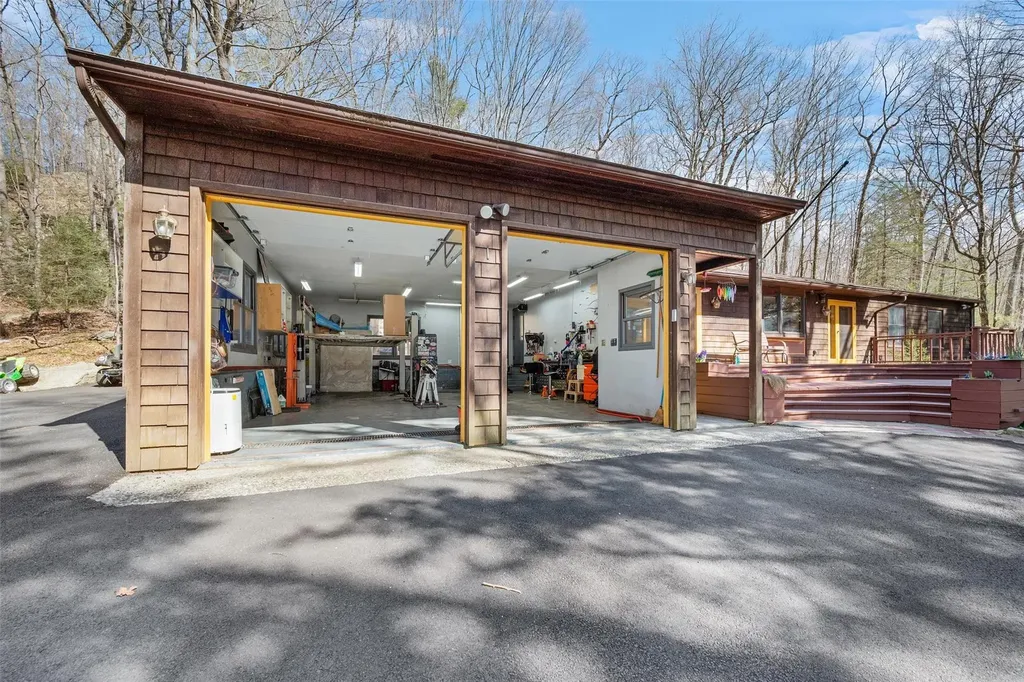 72 Maple Brook Road Tuxedo Park NY 10987