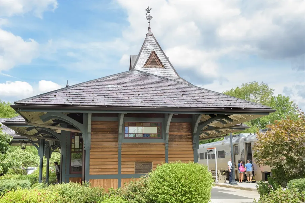 72 Maple Brook Road Tuxedo Park NY 10987