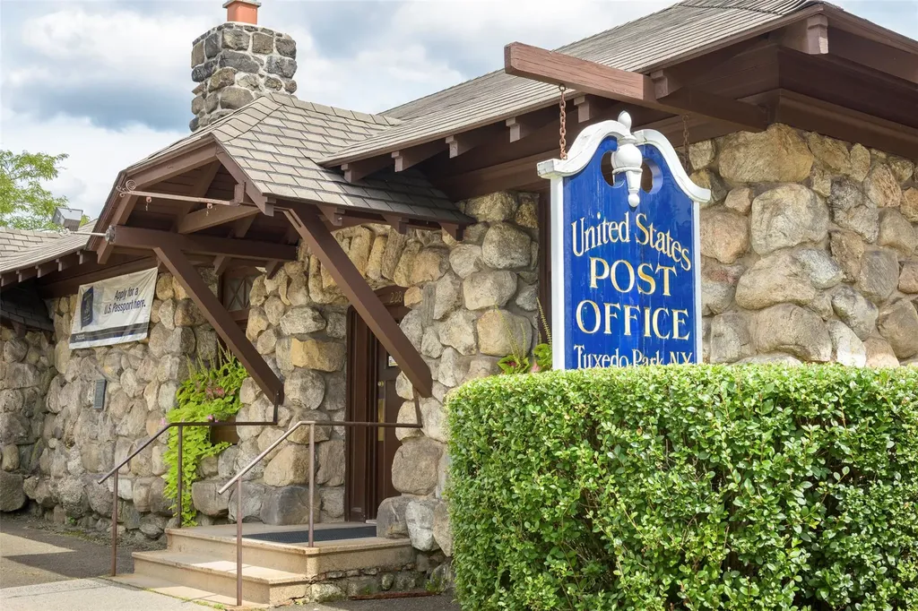 72 Maple Brook Road Tuxedo Park NY 10987