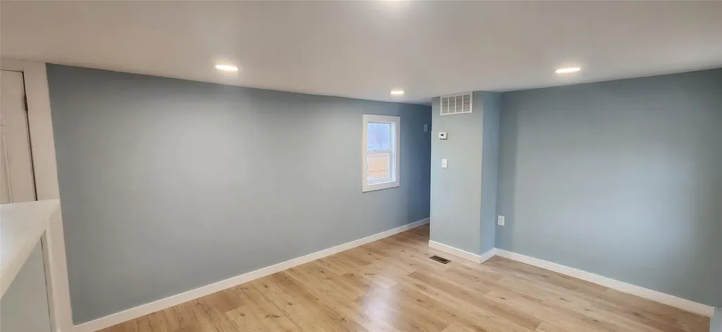 33 Debra Court Poughkeepsie NY 12601