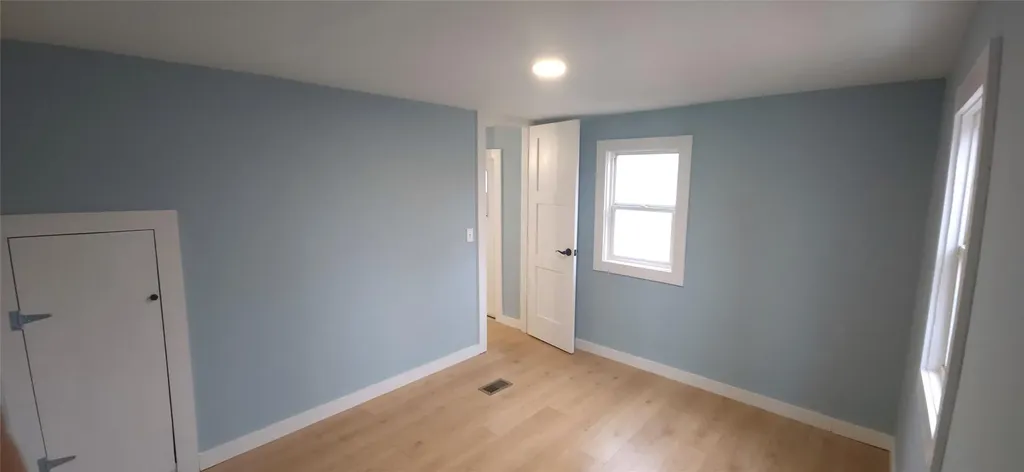 33 Debra Court Poughkeepsie NY 12601