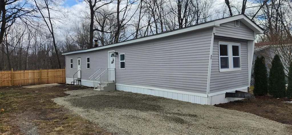 33 Debra Court Poughkeepsie NY 12601
