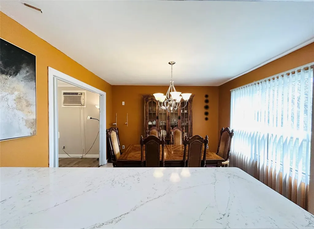 29 Leonard Place Amityville NY 11701