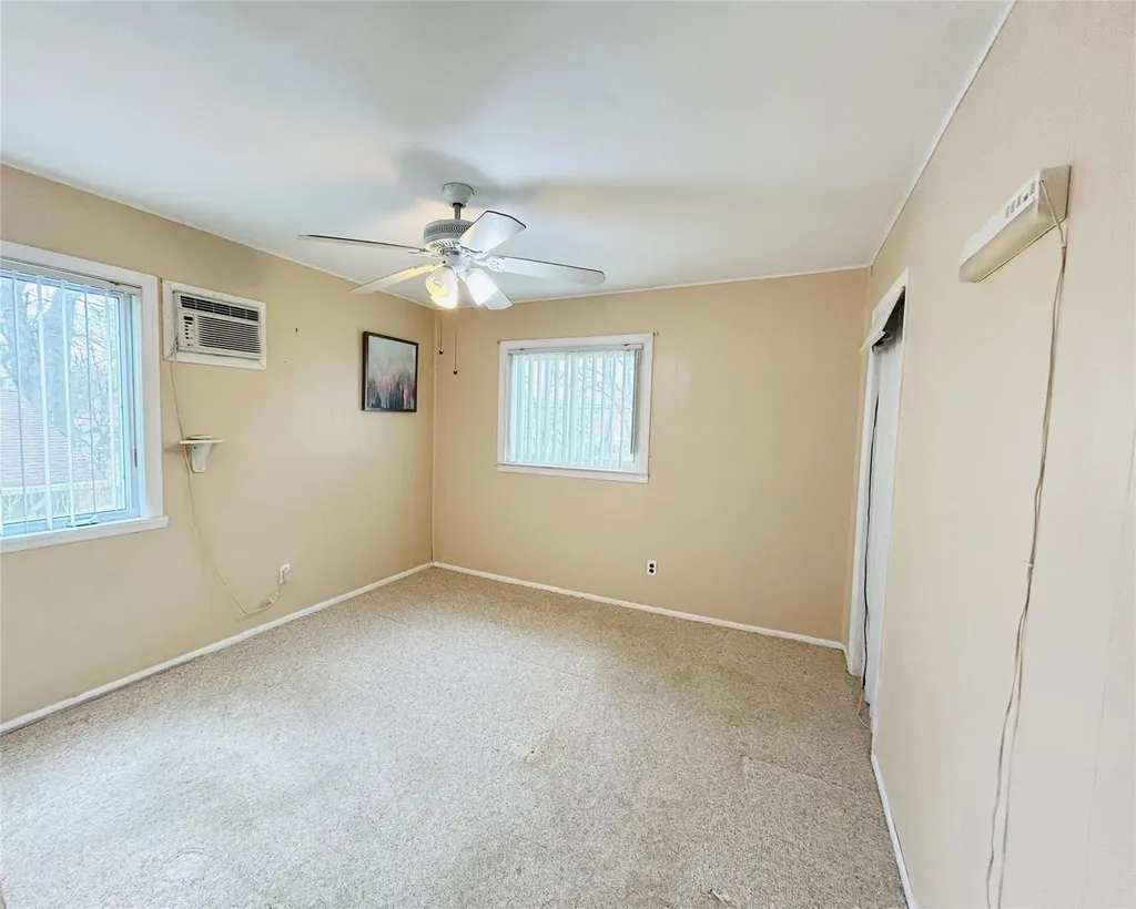 29 Leonard Place Amityville NY 11701