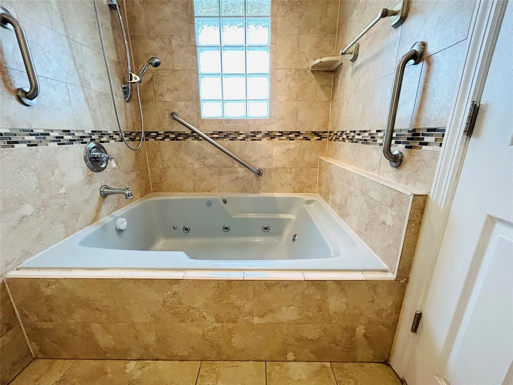 29 Leonard Place Amityville NY 11701