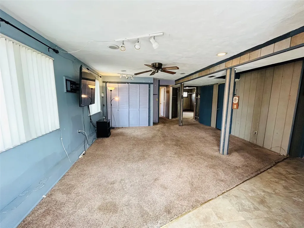 29 Leonard Place Amityville NY 11701