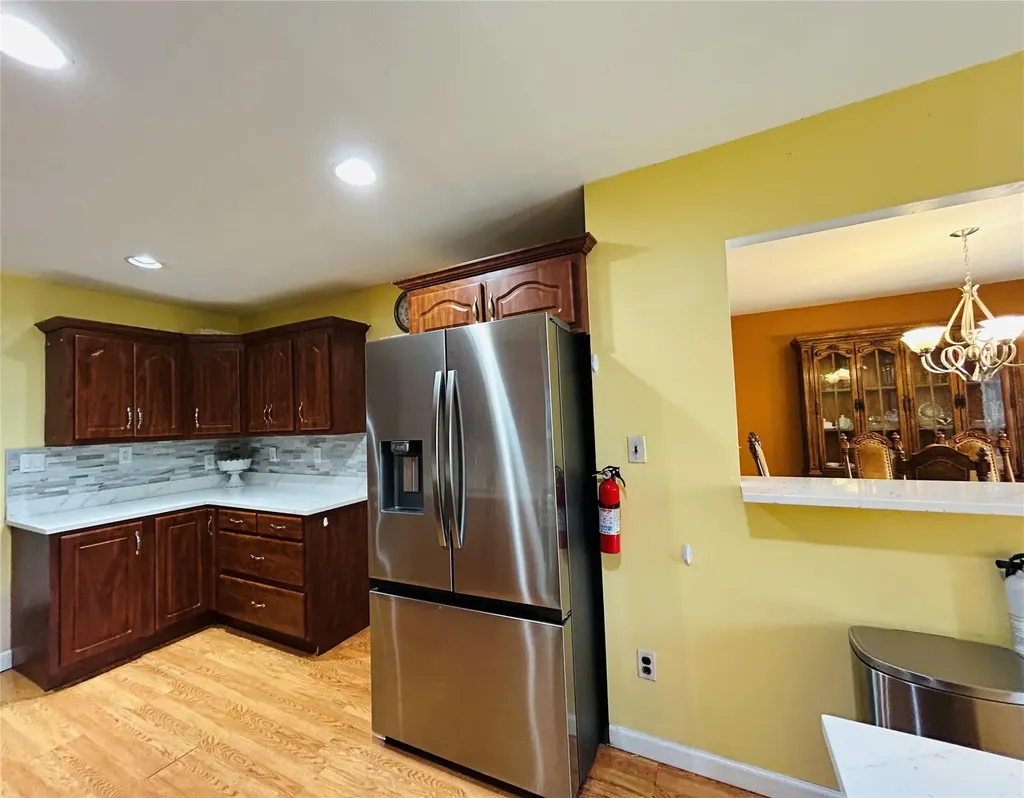 29 Leonard Place Amityville NY 11701