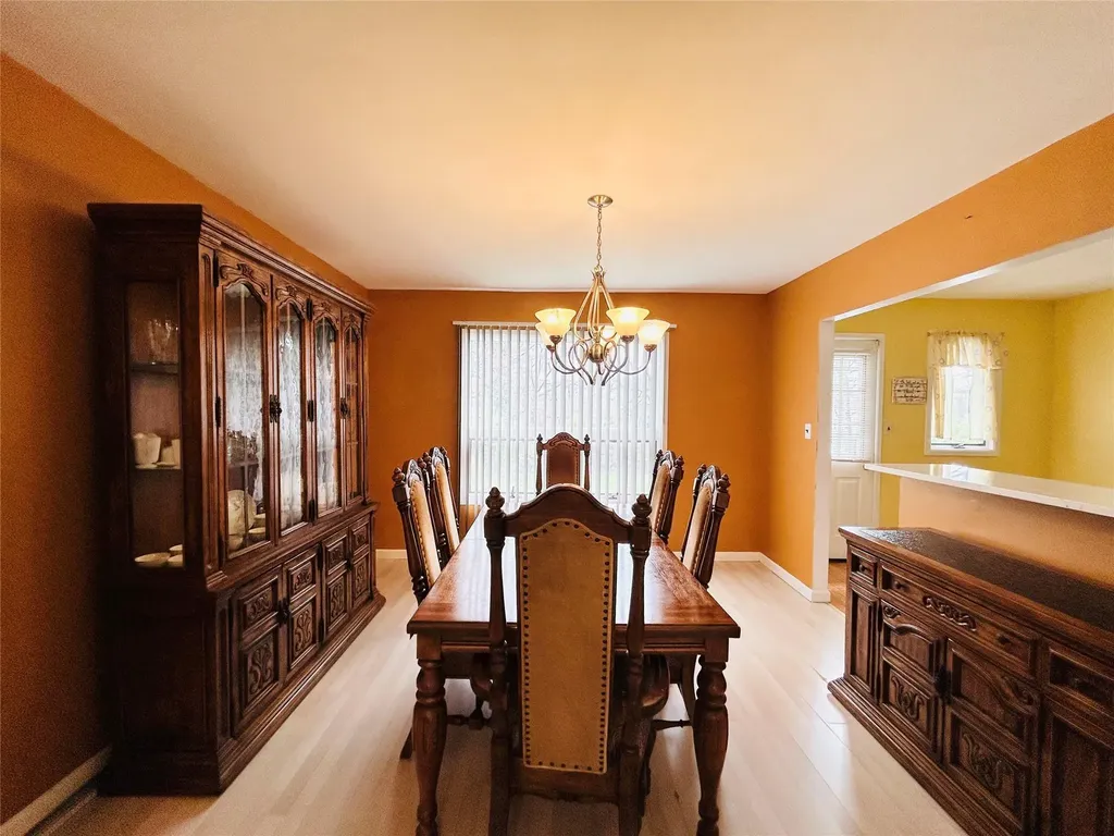 29 Leonard Place Amityville NY 11701