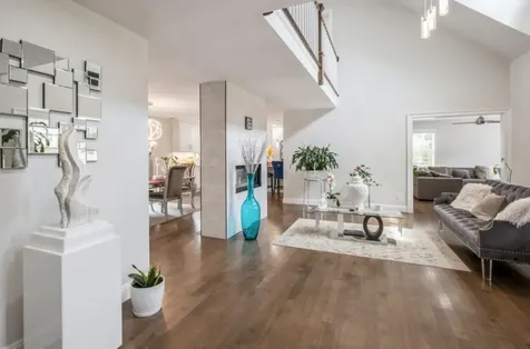 8 Hilltop Drive Bayville NY 11709