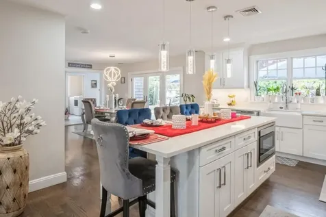 8 Hilltop Drive Bayville NY 11709