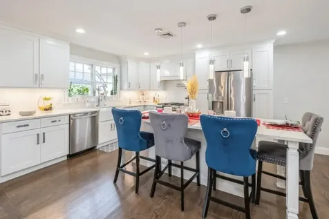 8 Hilltop Drive Bayville NY 11709