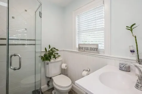 8 Hilltop Drive Bayville NY 11709