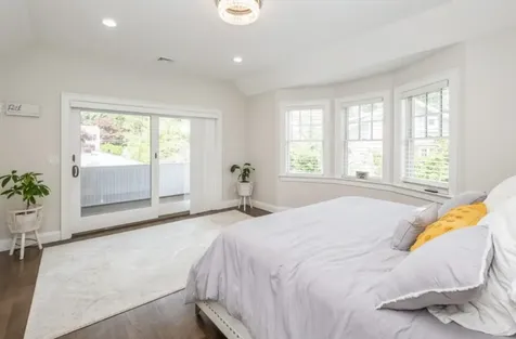 8 Hilltop Drive Bayville NY 11709