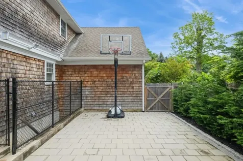 8 Hilltop Drive Bayville NY 11709