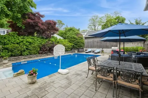 8 Hilltop Drive Bayville NY 11709