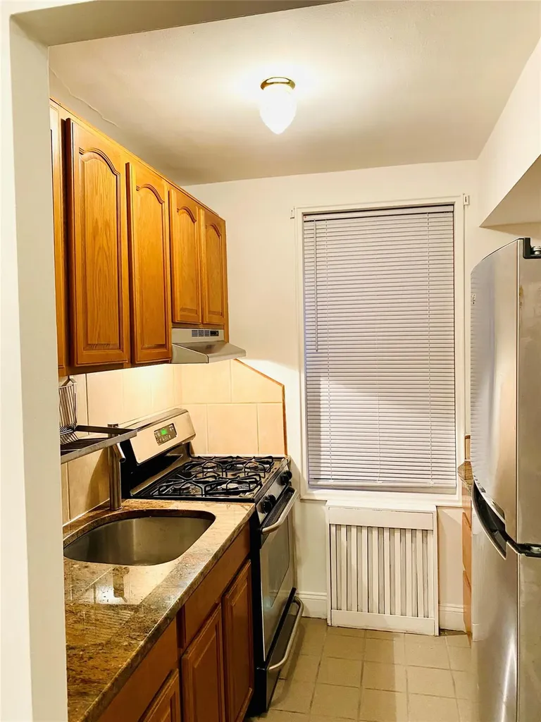 150-25 72 Nd Road Flushing NY 11367