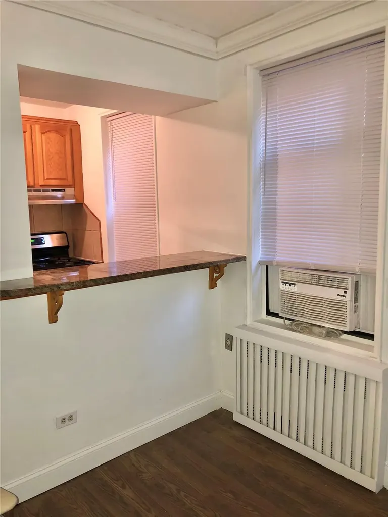 150-25 72 Nd Road Flushing NY 11367