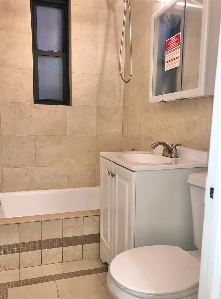 150-25 72 Nd Road Flushing NY 11367