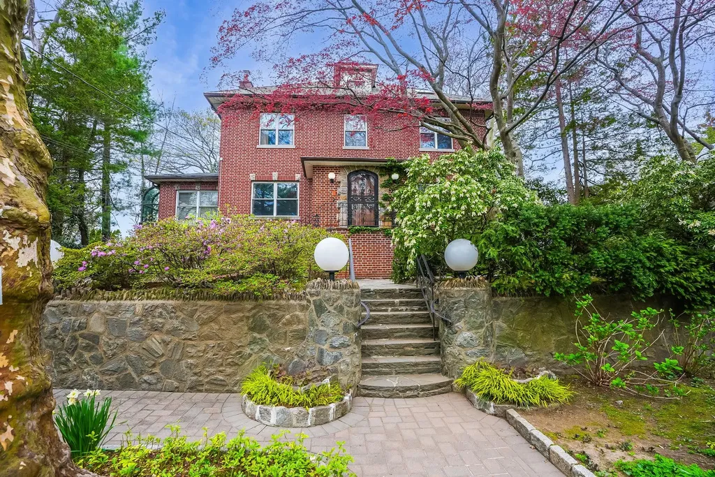 5235 Netherland Avenue Bronx NY 10471