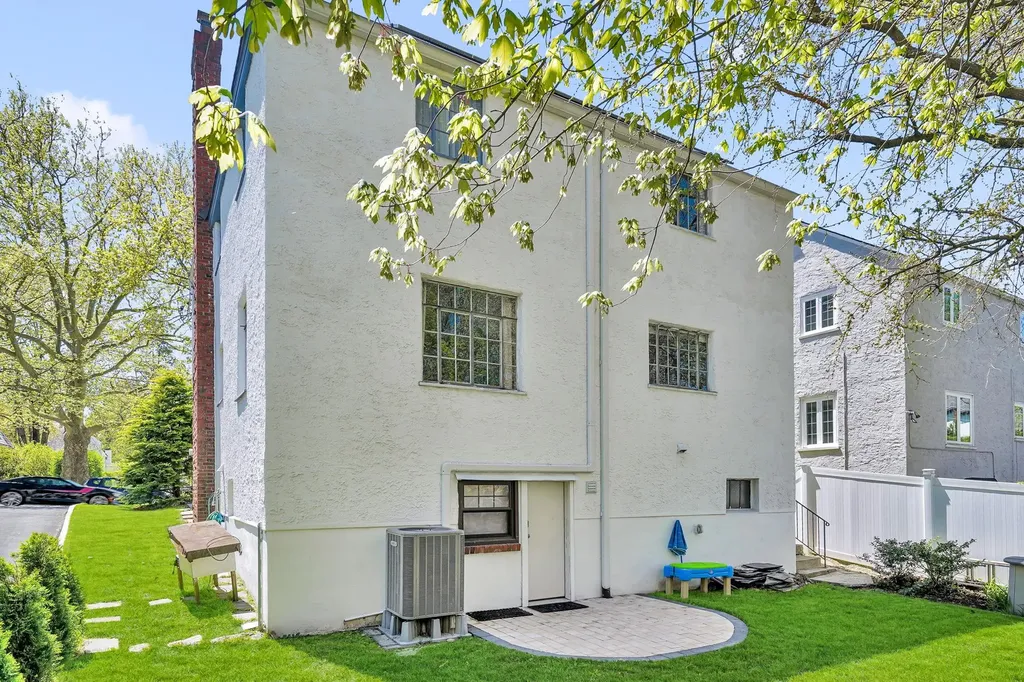 345 E Grand Street Mount Vernon NY 10552