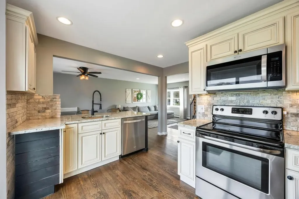 52 Thorburn Avenue Patchogue NY 11772