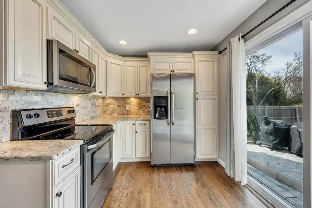 52 Thorburn Avenue Patchogue NY 11772
