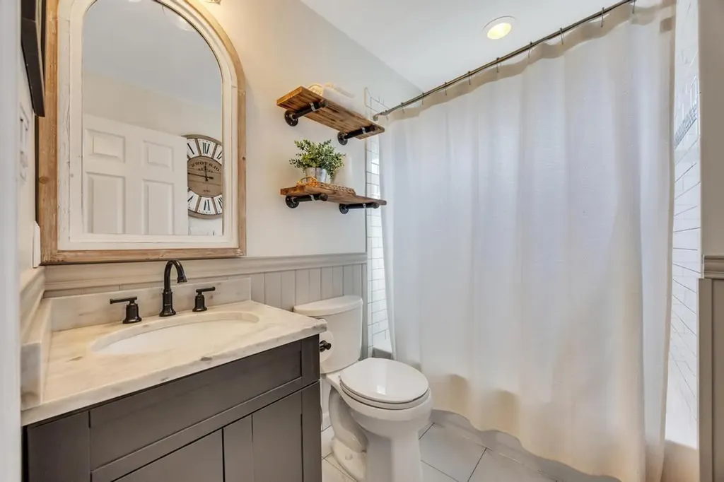 52 Thorburn Avenue Patchogue NY 11772