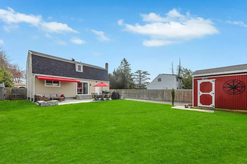 52 Thorburn Avenue Patchogue NY 11772