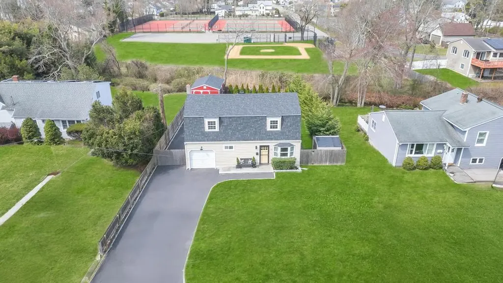 52 Thorburn Avenue Patchogue NY 11772
