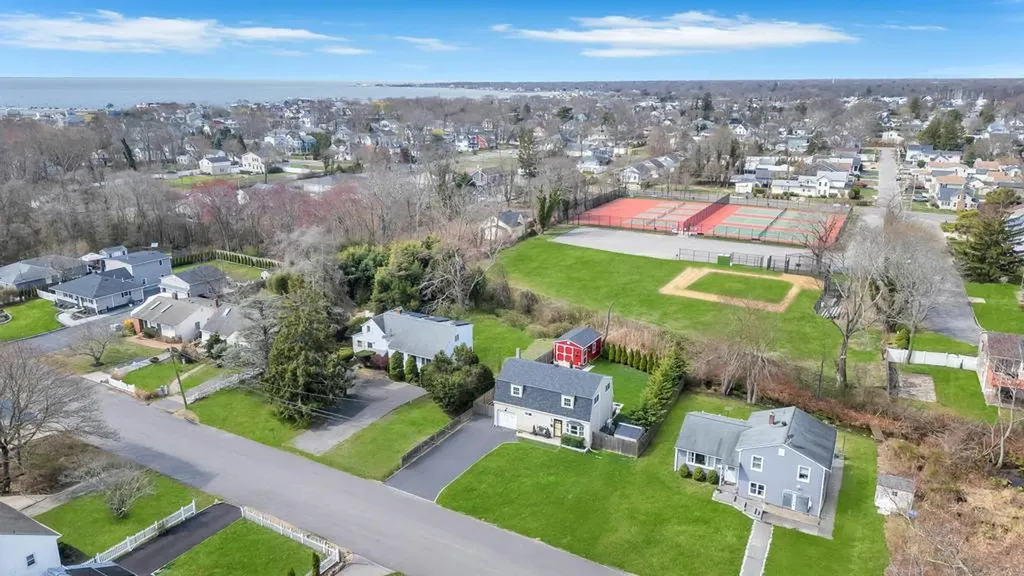 52 Thorburn Avenue Patchogue NY 11772