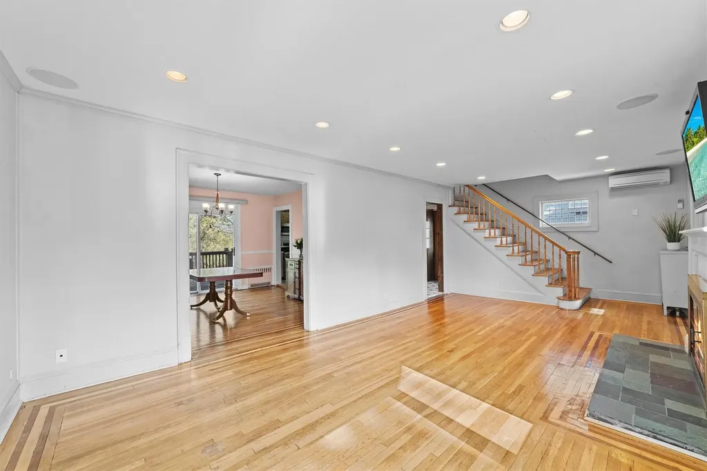 241 Lee Avenue Yonkers NY 10705