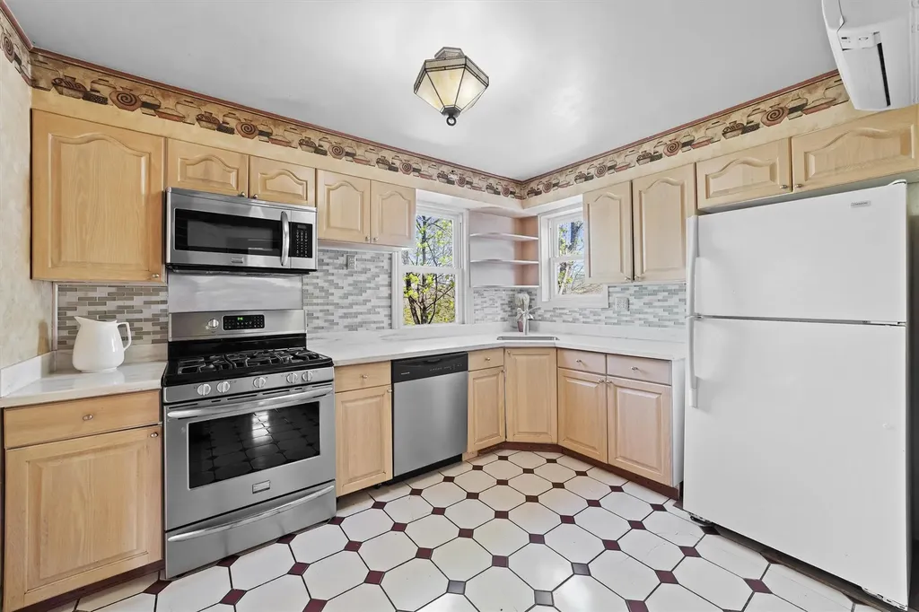 241 Lee Avenue Yonkers NY 10705