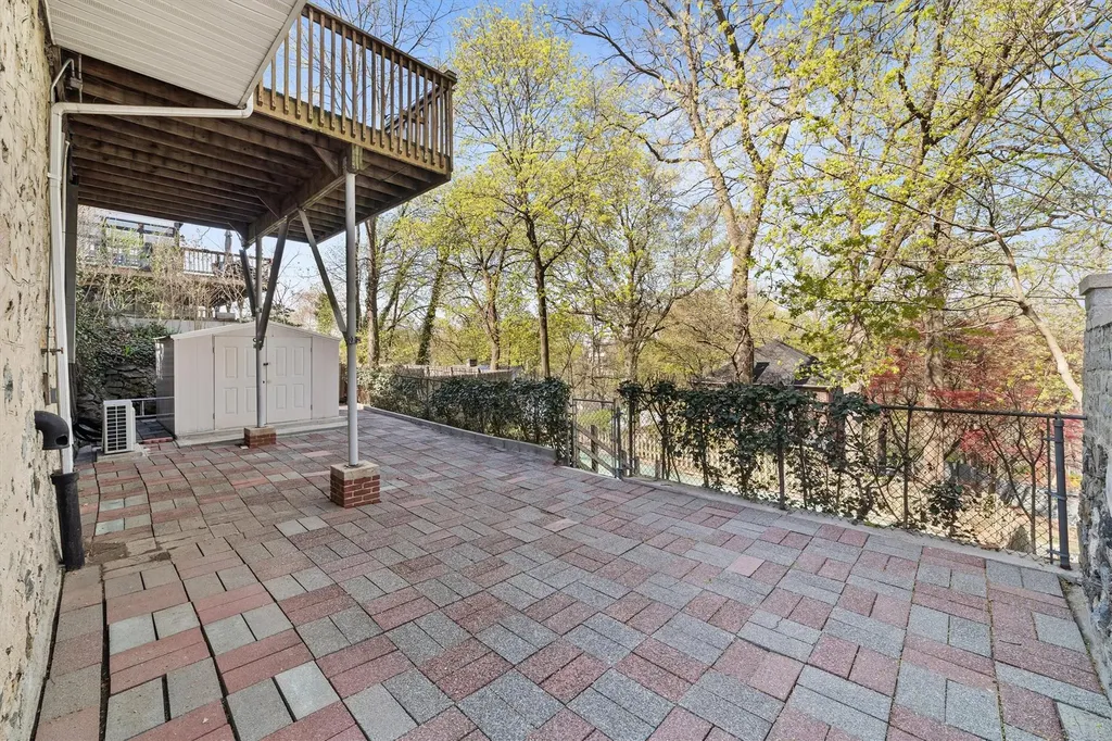 241 Lee Avenue Yonkers NY 10705