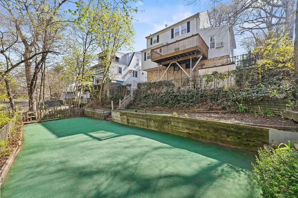 241 Lee Avenue Yonkers NY 10705