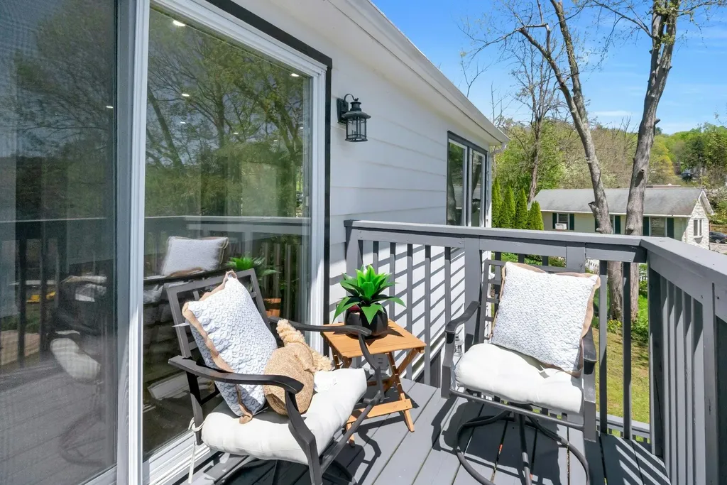 445 E Main Street Jefferson Valley NY 10535
