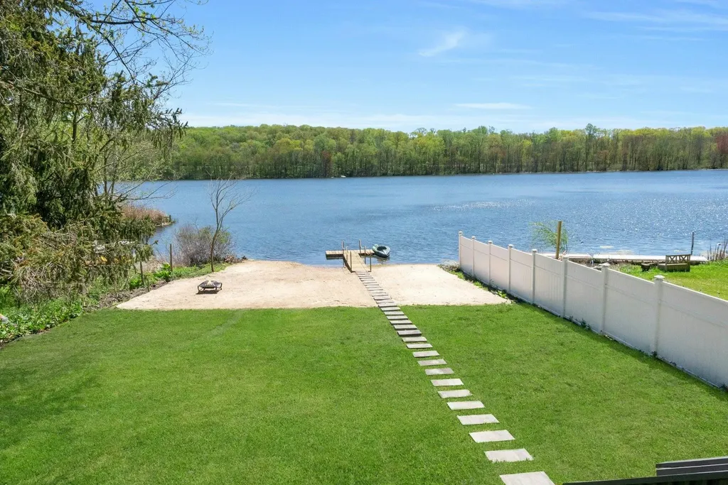 445 E Main Street Jefferson Valley NY 10535