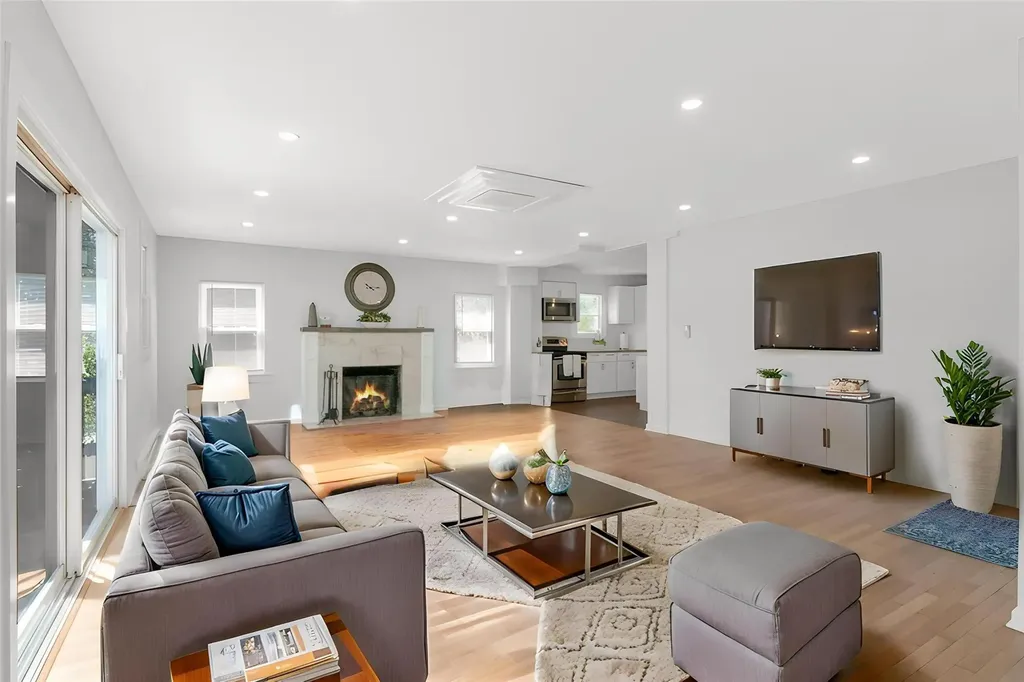 445 E Main Street Jefferson Valley NY 10535