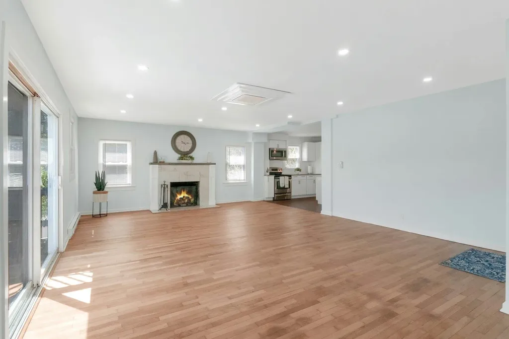 445 E Main Street Jefferson Valley NY 10535