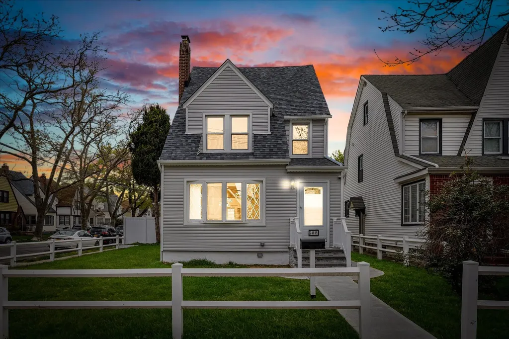 241-05 87th Avenue Bellerose NY 11426