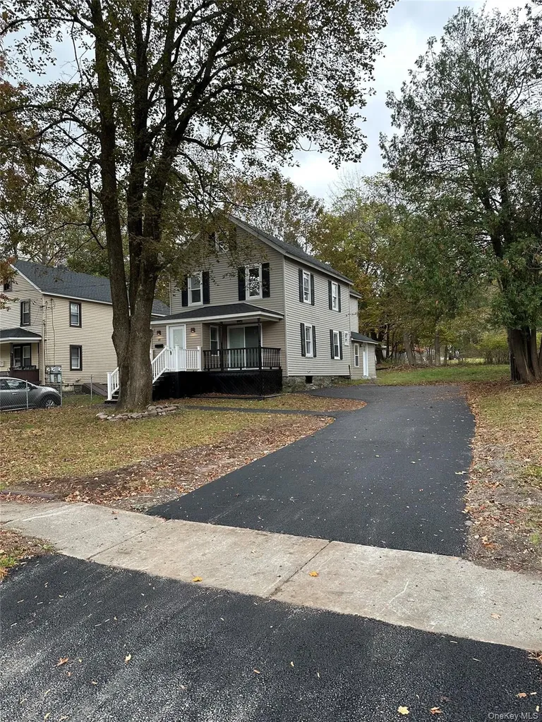 59 Clinton Avenue Monticello NY 12701