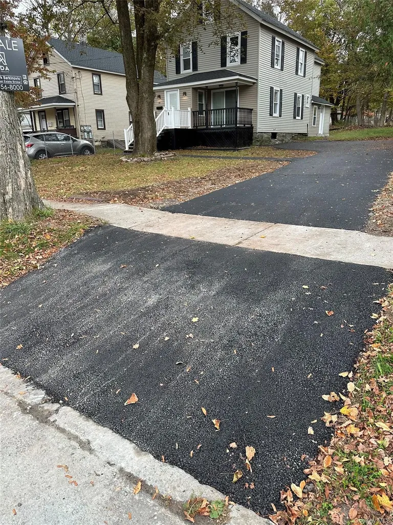 59 Clinton Avenue Monticello NY 12701