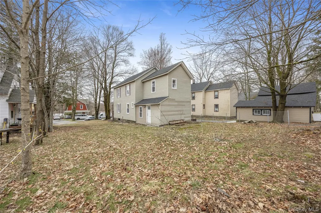 59 Clinton Avenue Monticello NY 12701