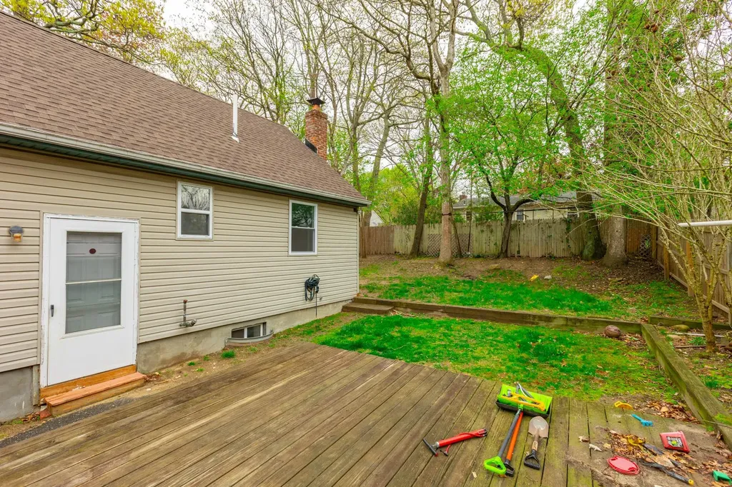 75 Palm Road Rocky Point NY 11778