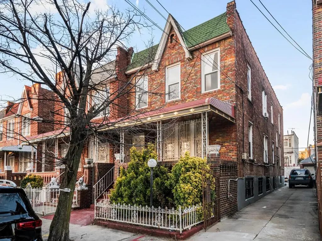 663 E 94th Street Brooklyn NY 11236