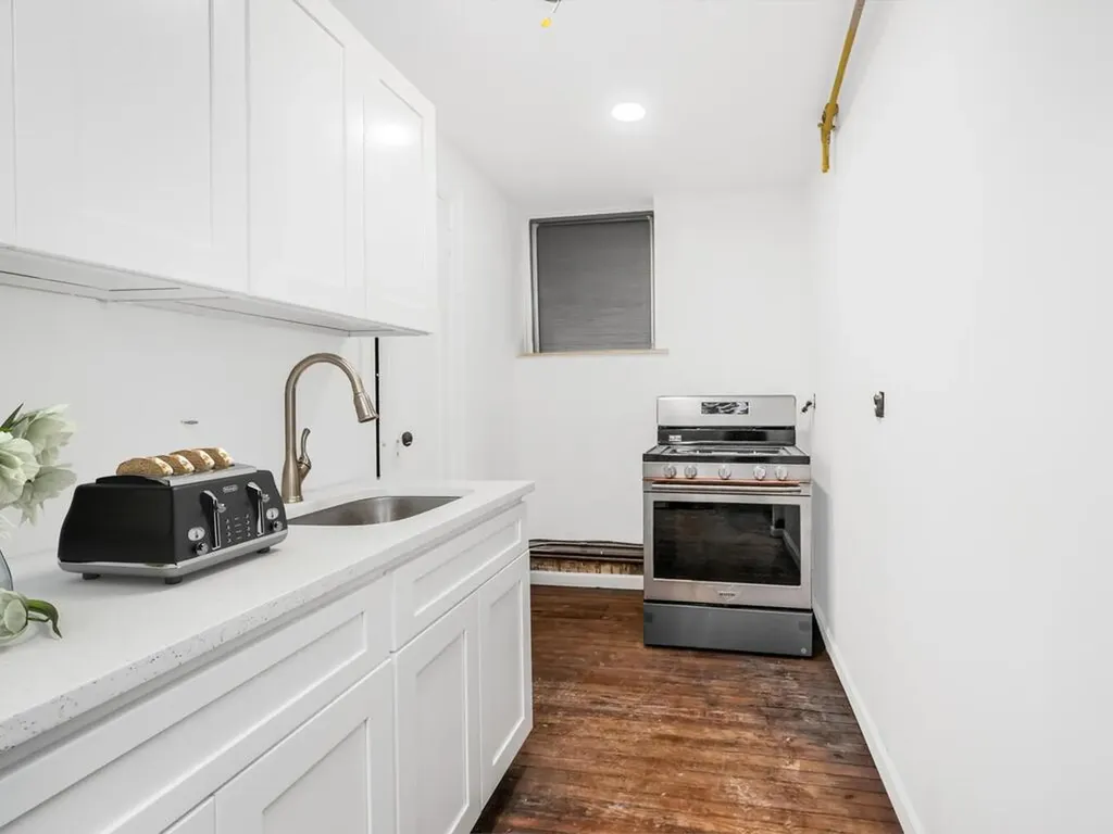 663 E 94th Street Brooklyn NY 11236