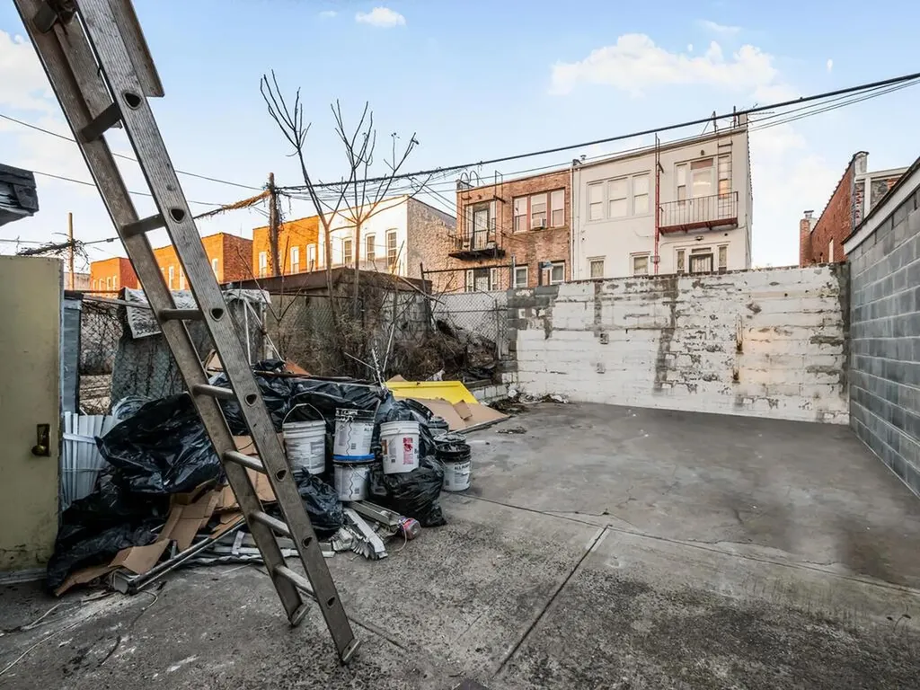 663 E 94th Street Brooklyn NY 11236