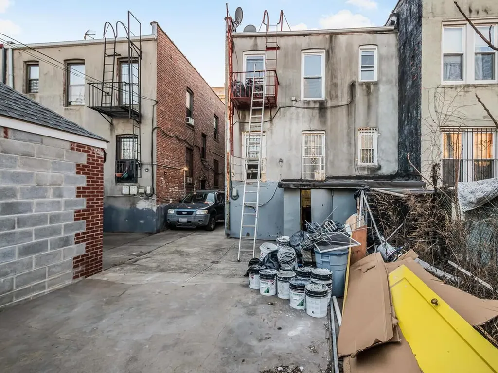 663 E 94th Street Brooklyn NY 11236